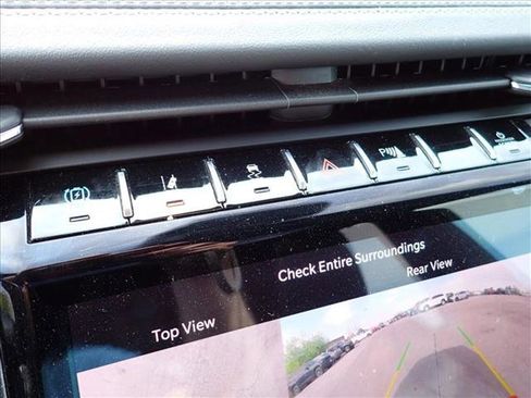 Used 2023 Jeep Grand Cherokee Overland w/ Advanced Protech Group III image 24