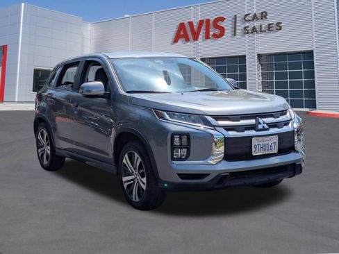 Used 2025 Mitsubishi Outlander Sport SE AWD/4WD image 3