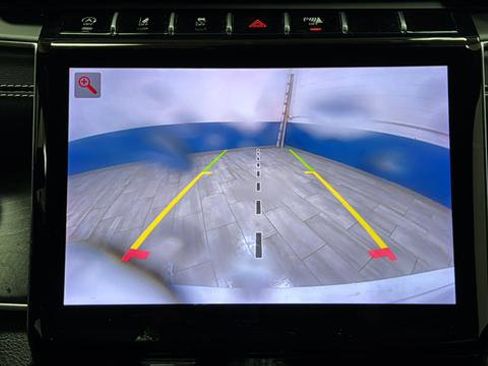 Used 2025 Jeep Grand Cherokee Limited w/ Black Appearance Package image 14