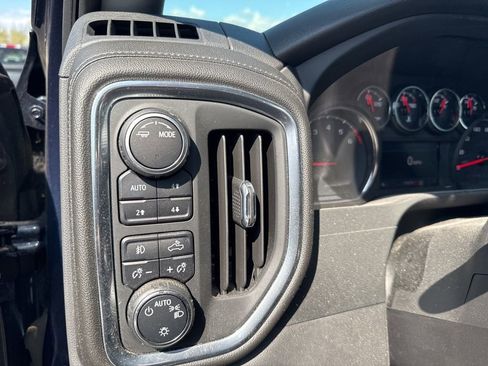 Used 2022 Chevrolet Silverado 1500 RST image 13