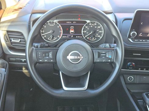 Used 2023 Nissan Rogue SV image 20