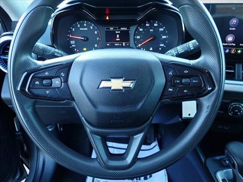 Used 2024 Chevrolet Trax LS w/ Driver Confidence Package FWD image 12