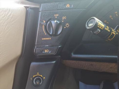 Used 1992 Chevrolet Corvette Coupe RWD image 14