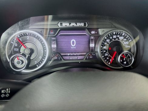 Used 2022 RAM 1500 Laramie AWD/4WD image 12