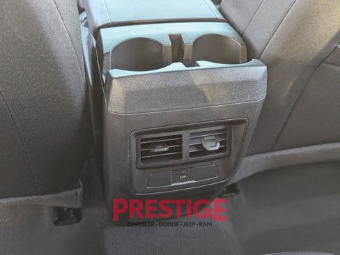 Used 2024 Chevrolet Colorado LT AWD/4WD image 28