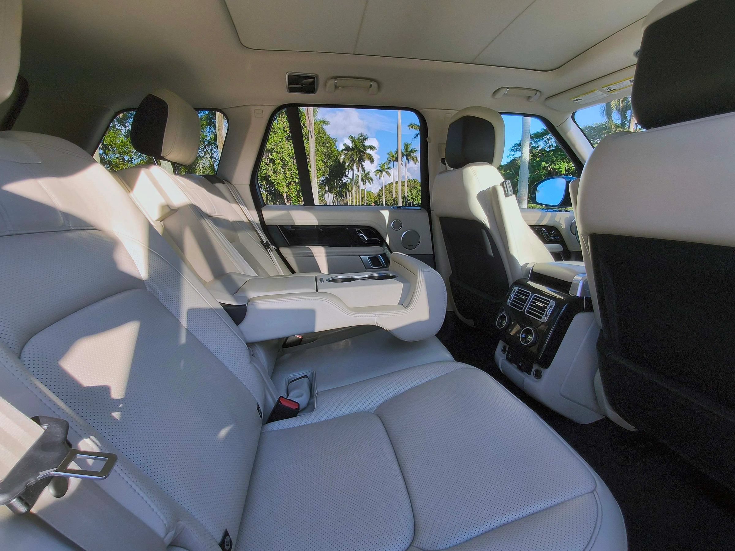Used 2019 Land Rover Range Rover Supercharged AWD/4WD image 13