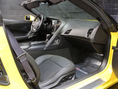 Used 2016 Chevrolet Corvette Z06 w/ 3LZ Preferred Equipment Group image 46