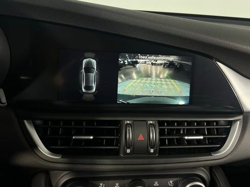 Used 2024 Alfa Romeo Giulia Ti w/ Performance Driving Package image 16