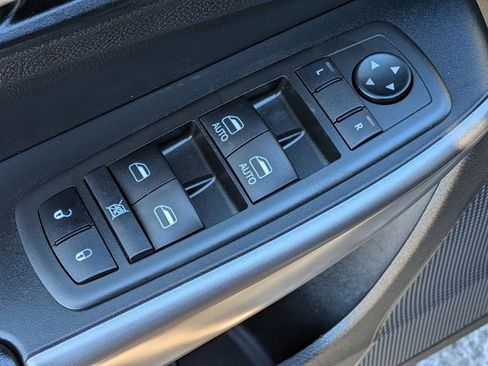 Certified 2021 Jeep Cherokee Limited w/ Trailer Tow Group image 25