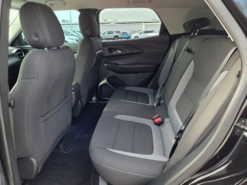 Certified 2025 Chevrolet TrailBlazer LT w/ Convenience Package FWD image 17