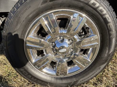 Used 2011 Ford F150 XLT w/ XLT Chrome Pkg image 25