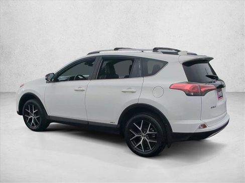 Used 2018 Toyota RAV4 SE AWD/4WD image 6