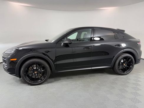 Certified 2026 Porsche Cayenne S AWD/4WD image 2