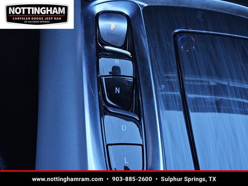 Used 2024 Buick Enclave Premium image 16