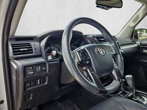 Used 2021 Toyota 4Runner Venture w/ Moonroof Package AWD/4WD image 9