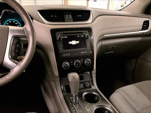 Used 2017 Chevrolet Traverse LT AWD/4WD image 7