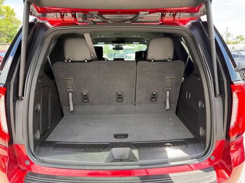 Certified 2024 GMC Yukon SLT RWD image 16