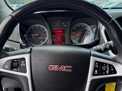 Used 2017 GMC Terrain SLT FWD image 16