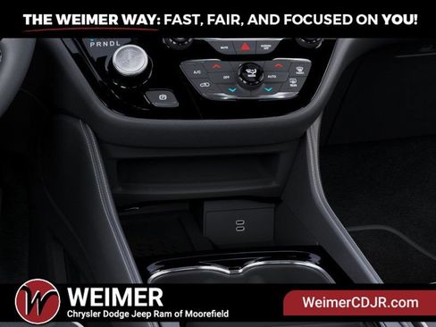 New 2027 Chrysler Pacifica Limited w/ Trailer Tow Group AWD/4WD image 24