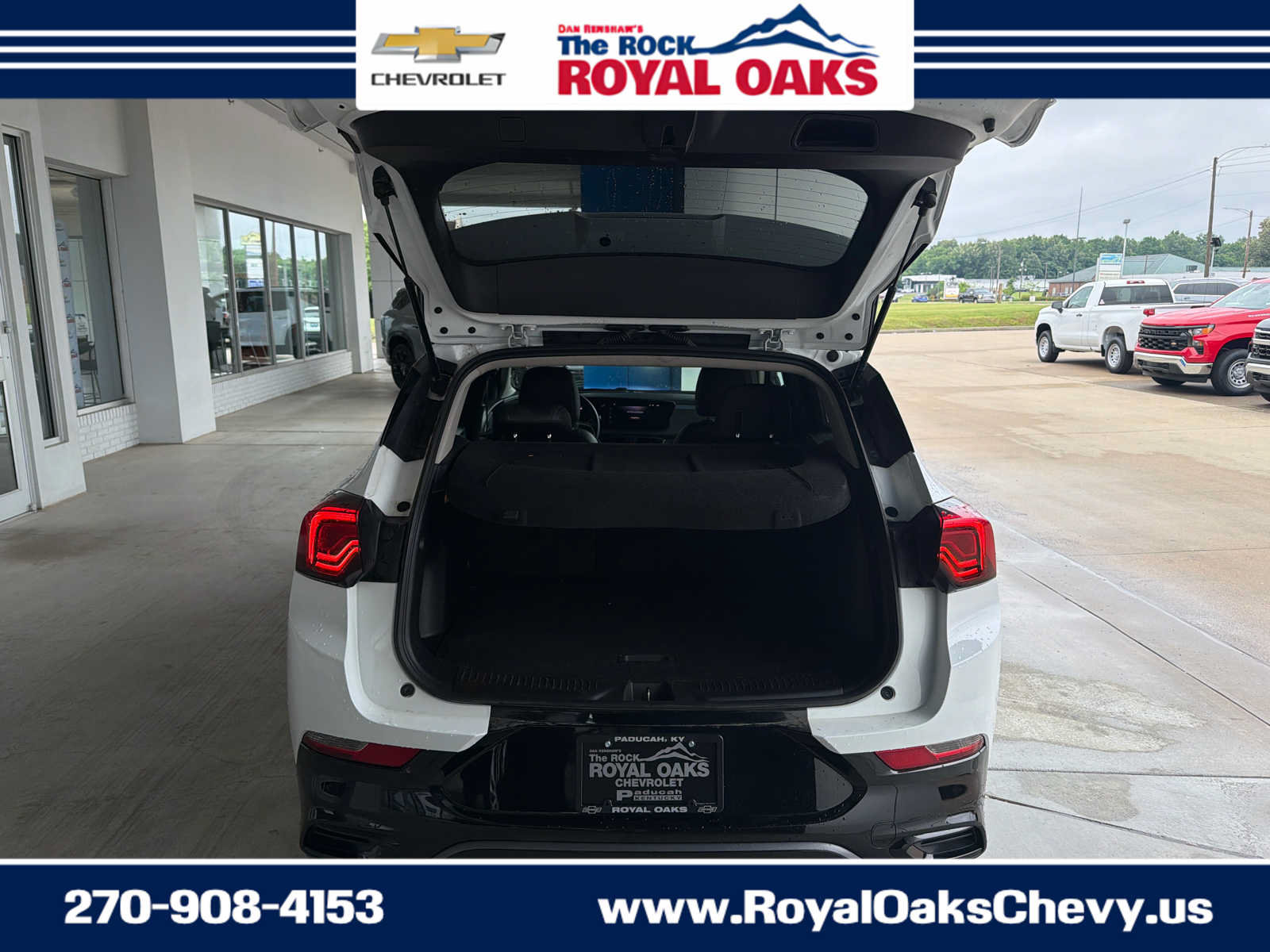 Used 2024 Buick Encore GX Sport Touring FWD image 5