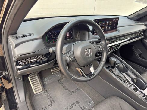 Used 2023 Honda Accord Sport image 13
