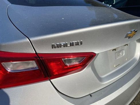 Used 2022 Chevrolet Malibu LS image 12