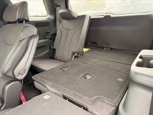 Used 2025 Hyundai Palisade Calligraphy image 9