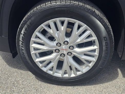 Used 2025 GMC Acadia Elevation w/ Elevation Premium Package FWD image 10