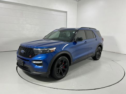 Used 2020 Ford Explorer ST w/ ST Street Pack image 20