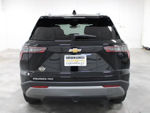 New 2025 Chevrolet Equinox LT w/ Convenience Package II image 8