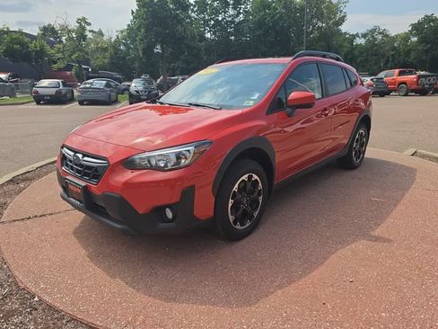 Used 2022 Subaru Crosstrek 2.0i Premium w/ Moonroof Package AWD/4WD image 1