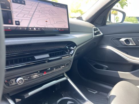 Used 2026 BMW 330i Sedan w/ Convenience Package RWD image 30