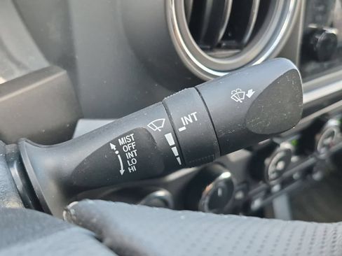 Used 2019 Toyota Tacoma TRD Off-Road AWD/4WD image 25