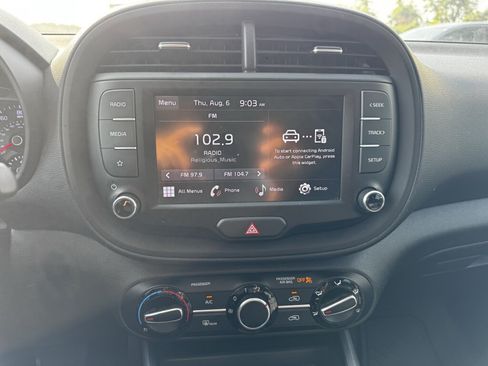 Certified 2022 Kia Soul LX FWD image 28