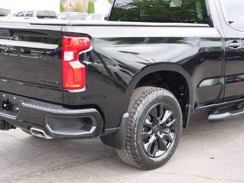 Used 2021 Chevrolet Silverado 1500 Custom w/ Safety Confidence Package AWD/4WD image 10