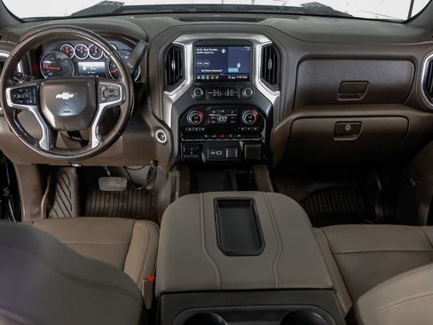 Used 2020 Chevrolet Silverado 2500 LTZ AWD/4WD image 13