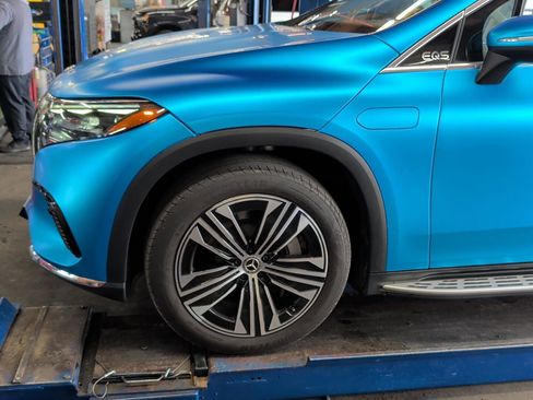 Used 2023 Mercedes-Benz EQS 450+ SUV image 8