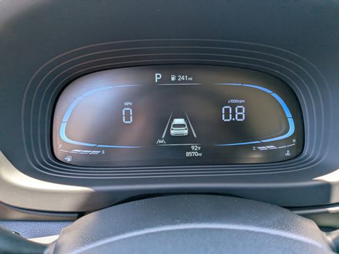 Used 2023 Hyundai Venue SEL FWD image 28