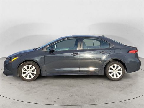 Used 2024 Toyota Corolla LE image 6