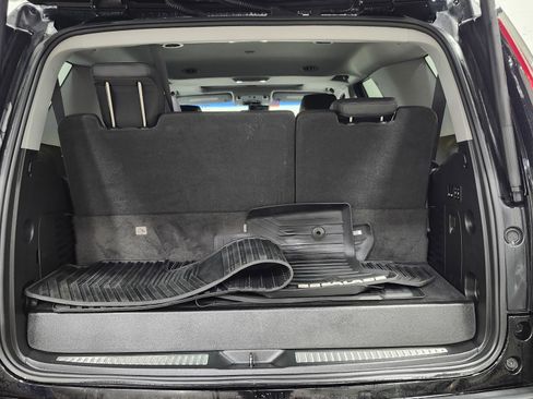 Used 2019 Cadillac Escalade Luxury image 27