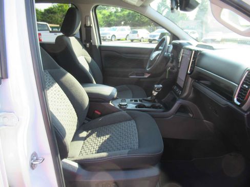 Used 2025 Ford Ranger XLT w/ Equipment Group 301A High AWD/4WD image 20