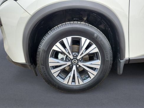 Used 2021 Nissan Rogue SV image 14