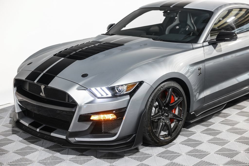 Used 2020 Ford Mustang Shelby GT500 w/ Carbon Fiber Track Pack RWD image 20