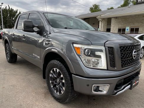 Used 2017 Nissan Titan PRO-4X image 3