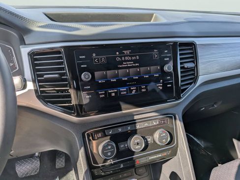 Certified 2023 Volkswagen Atlas Cross Sport SE FWD image 20