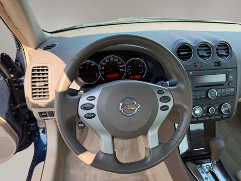 Used 2010 Nissan Altima Hybrid Sedan w/ Convenience Pkg FWD image 16