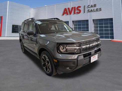 Used 2025 Ford Bronco Sport Outer Banks w/ Outer Banks Tech Package+ AWD/4WD image 3