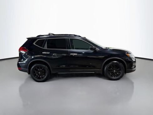 Used 2017 Nissan Rogue SV w/ Midnight Edition AWD/4WD image 5
