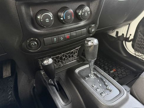 Used 2013 Jeep Wrangler Unlimited Sport image 22