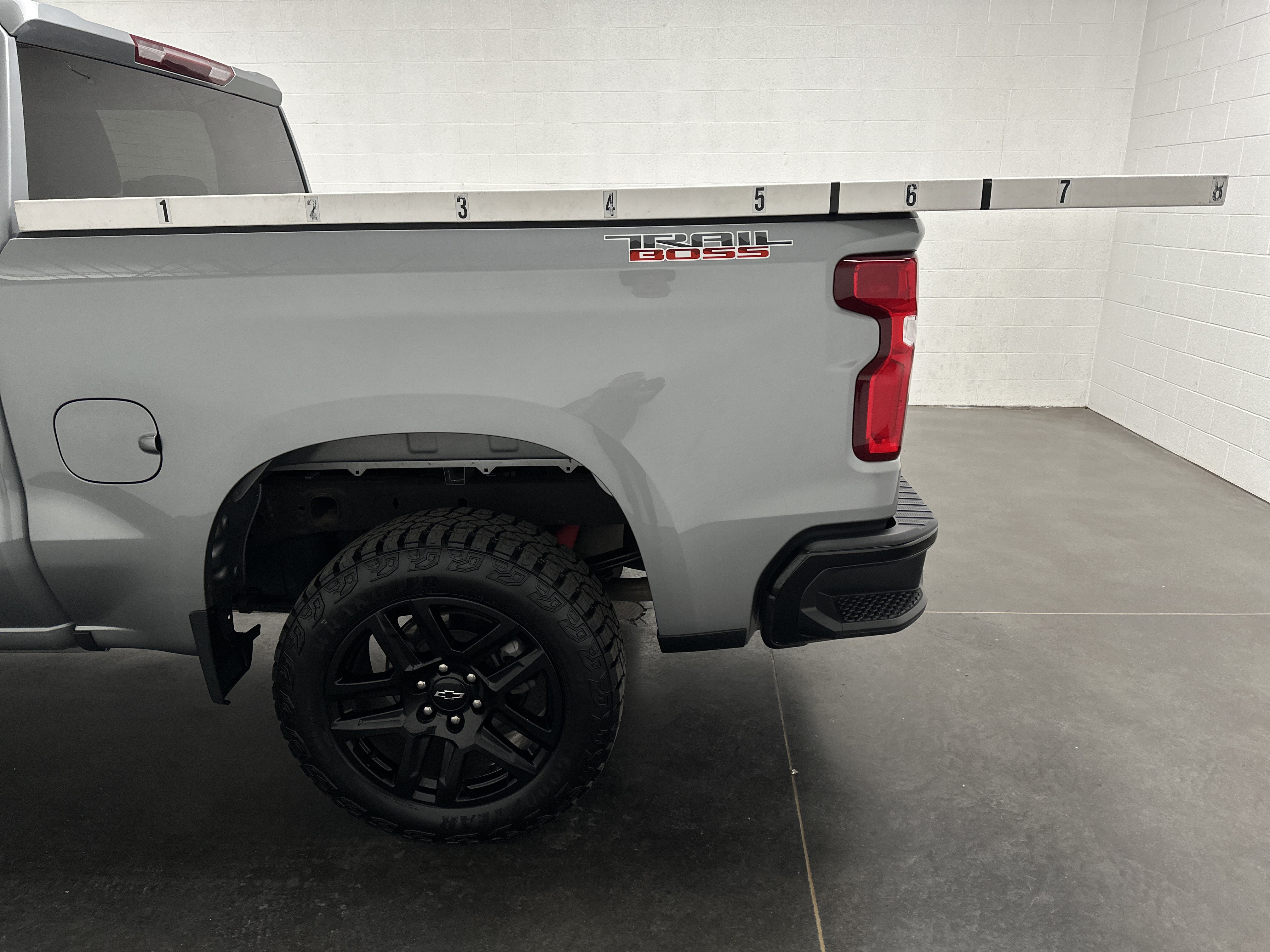 Used 2024 Chevrolet Silverado 1500 LT Trail Boss w/ LPO, Dark Essentials Package AWD/4WD image 6